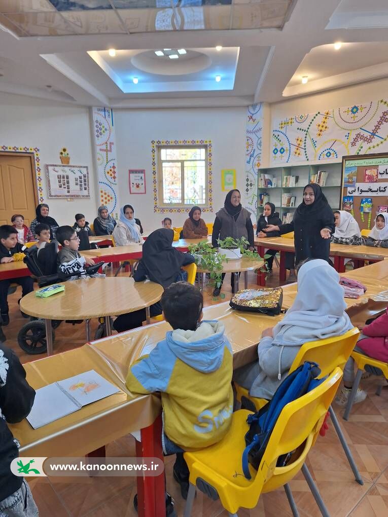 1372803-2 جشنواره کوچک «دوستی با کتاب» ویژه کودکان دارای نیازهای ویژه در سنندج