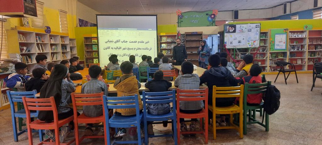 1372917-1 گرامیداشت هفته بسیج و ایام فاطمیه در کانون استان قزوین