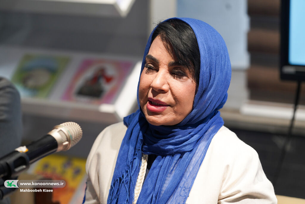 تأکید بر توجه به ادبیات نوزادان به‌عنوان گفتمانی جدید