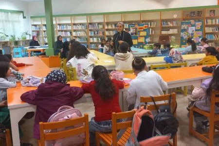 حضور نویسنده کودک و نوجوان «پری رضوی» در مرکز ۳۳