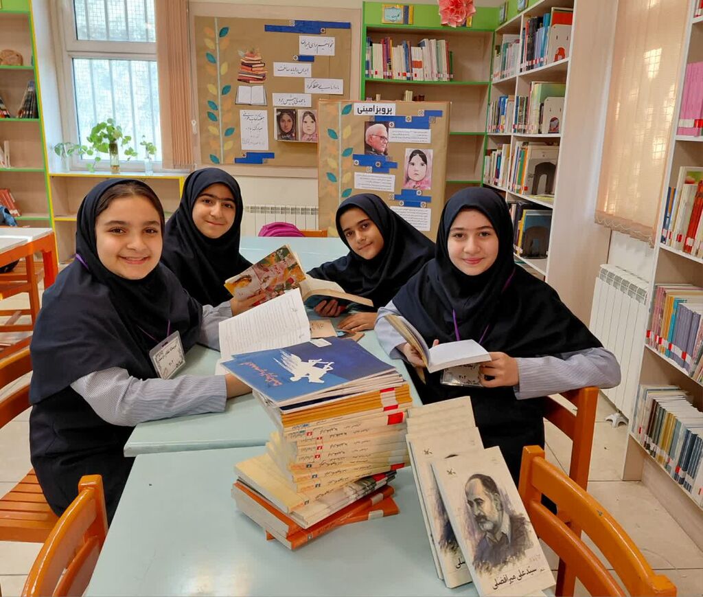 1373064-1 «کتابخانه مرکز ۳۱؛ مقصدی پرشور برای کودکان در هفته کتابخوانی»