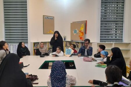 نشست قصه‌گویی اعضا و والدین مرکز ۸ برگزار شد