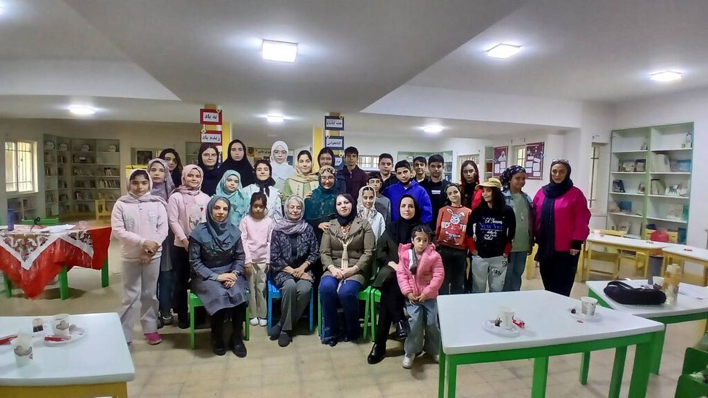 1373160 «فصل کتاب» در مرکز ۲۵؛ یادمان نادر ابراهیمی با حضور همسرش فرزانه منصوری