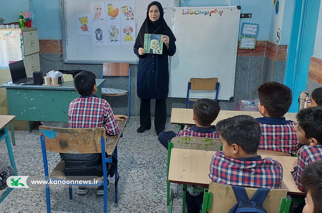 1373199-1 برگزاری ویژهبرنامههای هفته کتاب و کتابخوانی در مراکز فرهنگیهنری کانون استان بوشهر۲