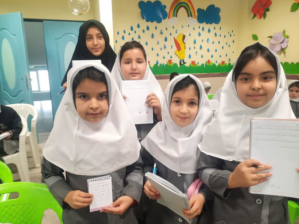 1373266-1 ترویج قصهگویی در مدارس برای با حضور فعال کانون همدان