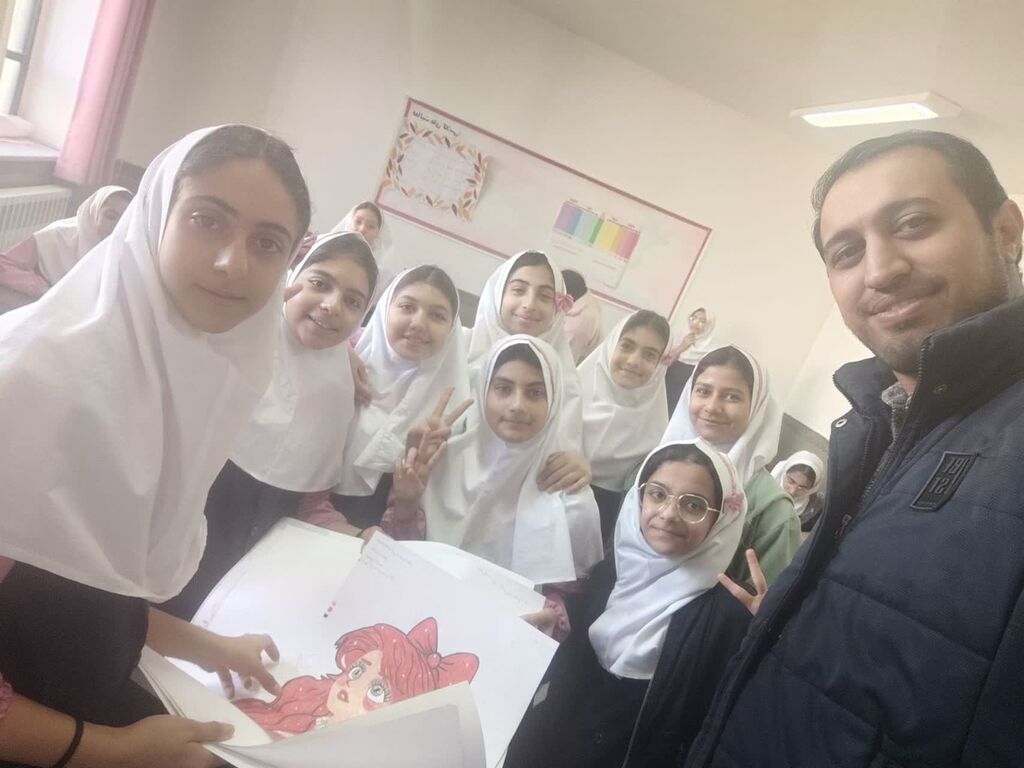 1373270-1 ترویج قصهگویی در مدارس برای با حضور فعال کانون همدان