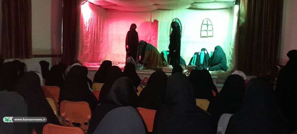 1373334-1 برنامههای سوگواری و روایتگری حضرت زهرا(س) در مرکز فرهنگیهنری سریشآباد