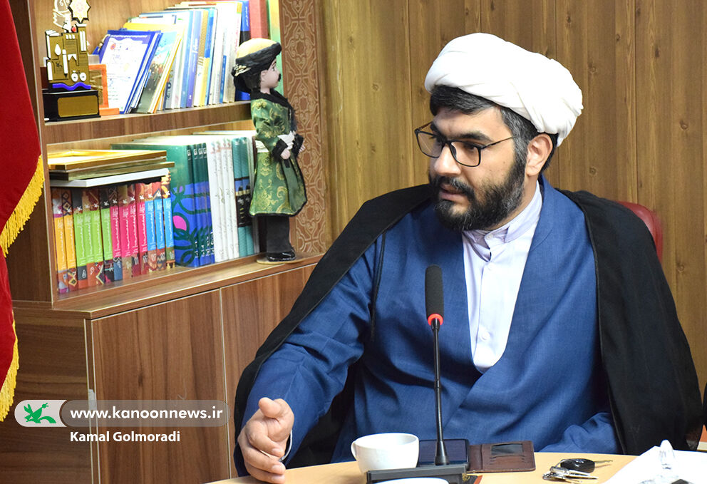 1373372-1 جلسه شورای اقامه نماز کانون لرستان تشکیل شد