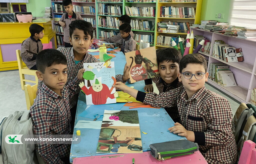 1373453-1 برگزاری ویژهبرنامههای هفته کتاب و کتابخوانی در مراکز فرهنگیهنری کانون استان بوشهر۲