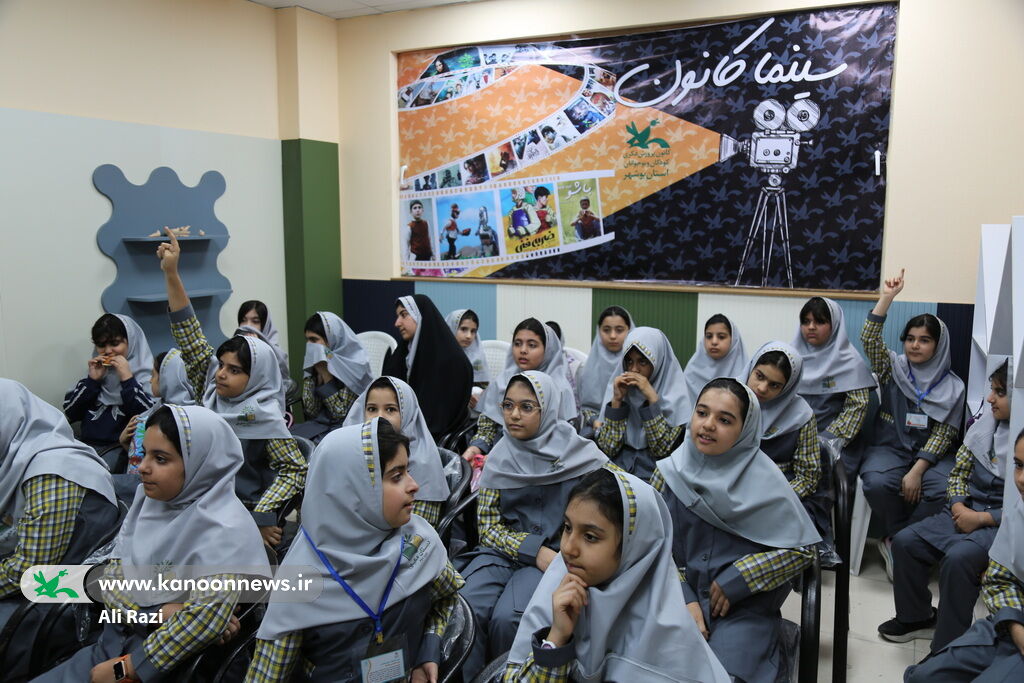 1373525-1 برپایی نمایشگاه کتابسازی کودکان در مرکز شماره ۱ کانون بوشهر