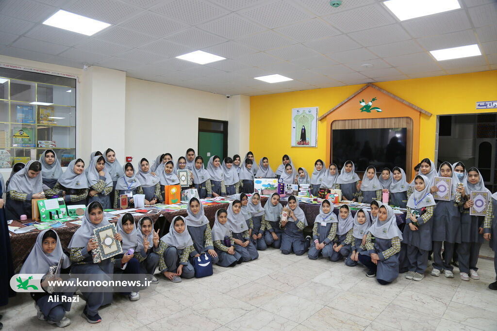 1373526-1 برپایی نمایشگاه کتابسازی کودکان در مرکز شماره ۱ کانون بوشهر