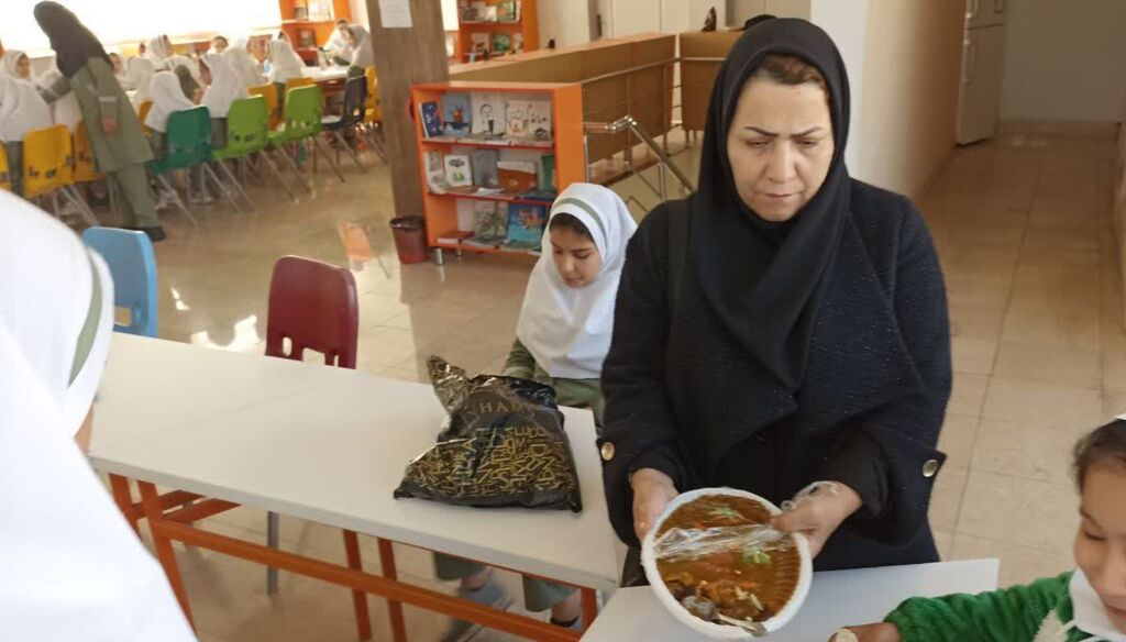 1373537-1 ویژهبرنامه شهادت حضرت زهرا(س) در مرکز شماره ۱ اسلامآباد غرب