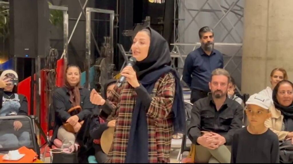 1373626-1 درخشش اعضاء مرکز پردیس در نمایش «موشان و گربانا» باغ کتاب تهران