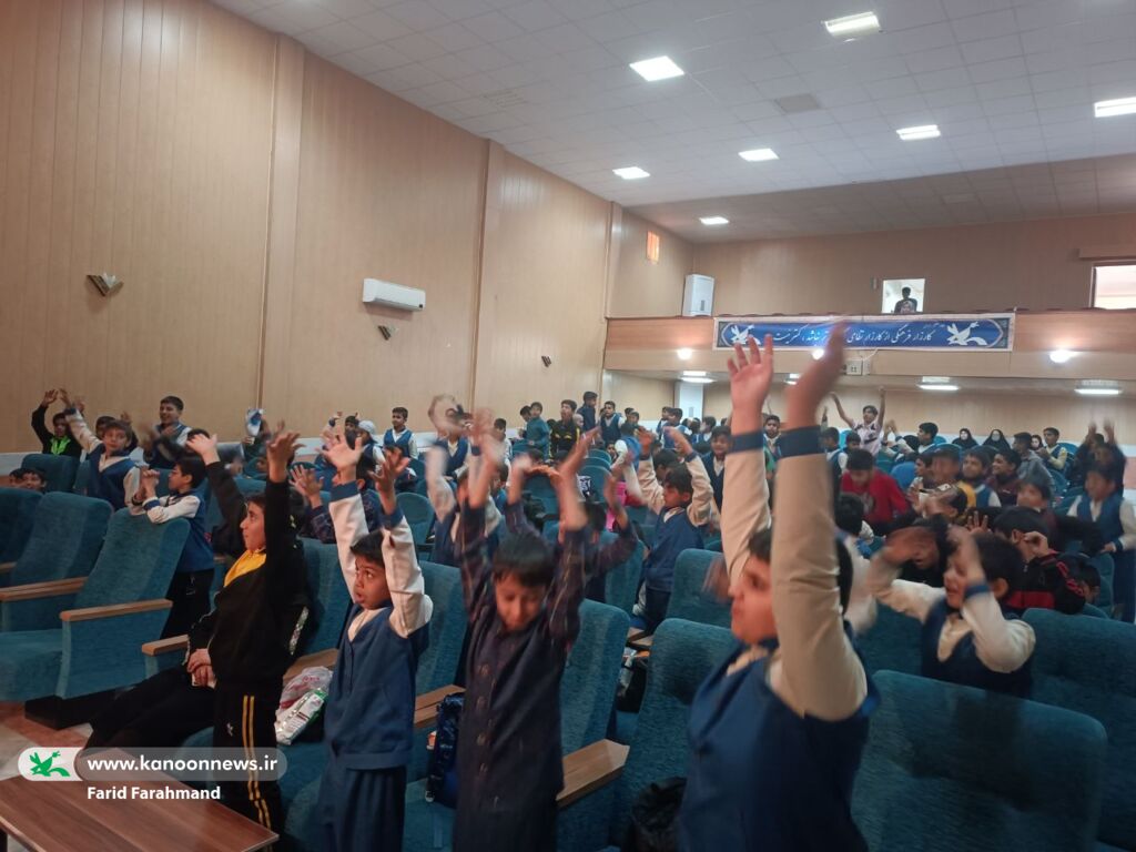 1373824-1 کانون سیستان و بلوچستان با «قصهگویی و بازی و هیجان» میزبان دانشآموزان کتابدوست