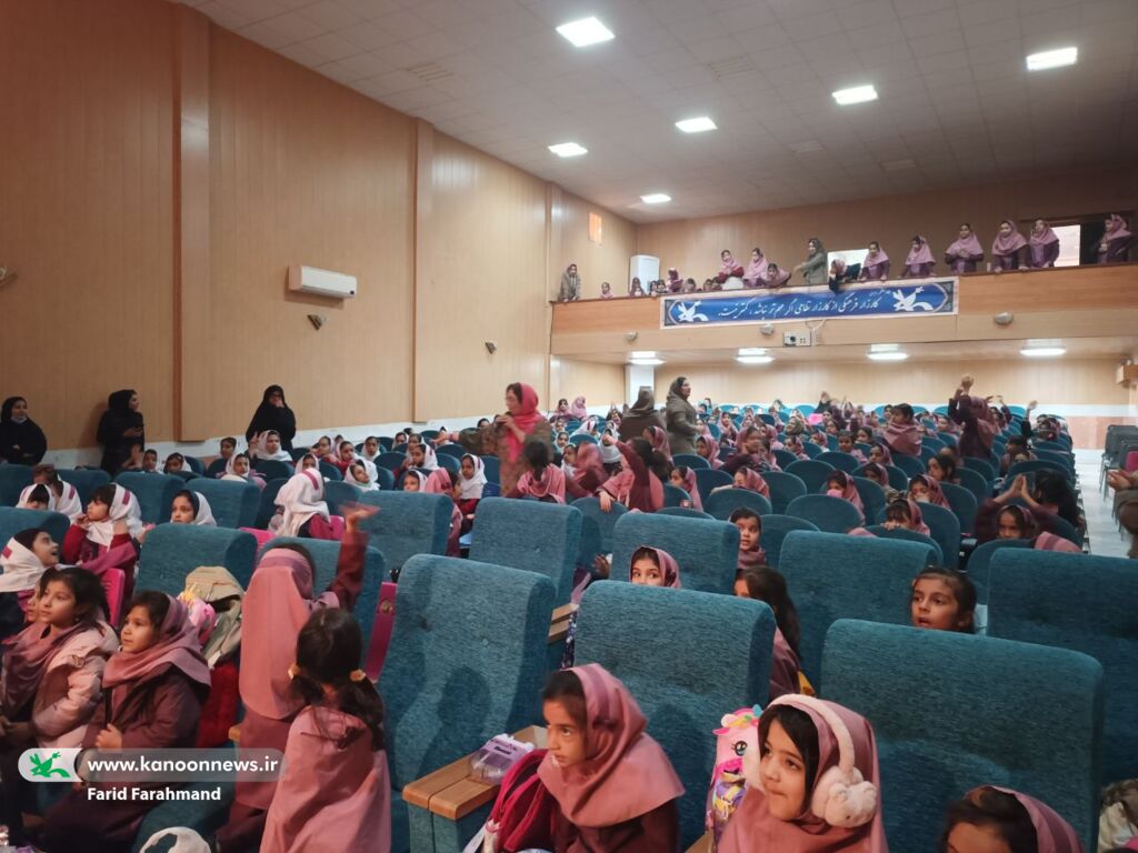 1373829-1 کانون سیستان و بلوچستان با «قصهگویی و بازی و هیجان» میزبان دانشآموزان کتابدوست