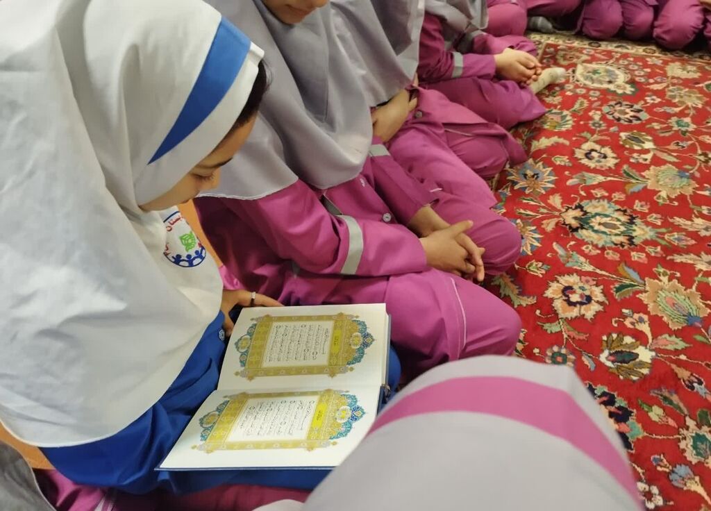 در سوگ حضرت فاطمه (س) ویژه‌برنامه مرکز شماره ۱۳ شهر کرمانشاه