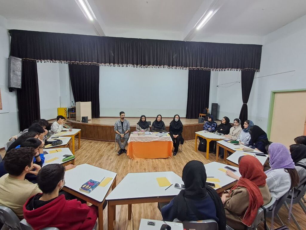 سی‌اُمین انجمن ادبی مهتاب در مرکز فرهنگی قوچان