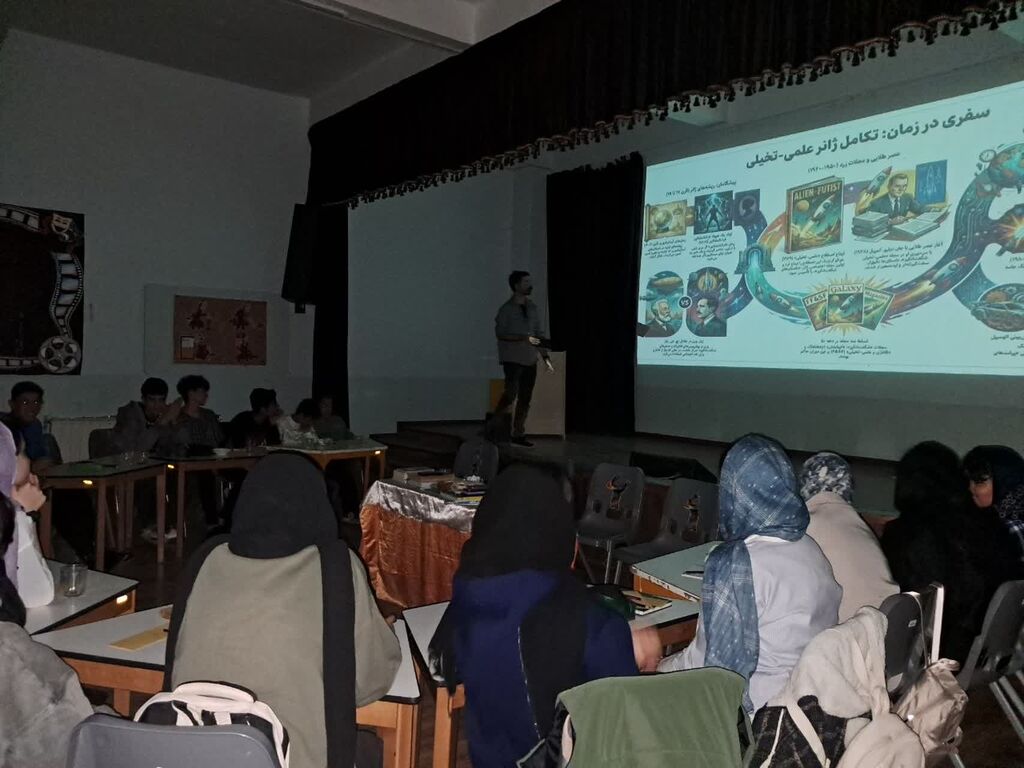 سی‌اُمین انجمن ادبی مهتاب در مرکز فرهنگی قوچان