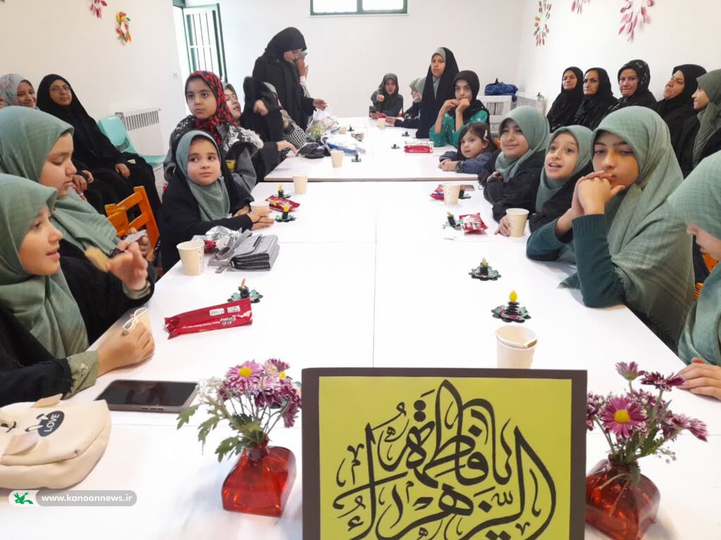 ویژه‌برنامه «عطر فاطمی» در زنجان؛ فضای مرکز فرهنگی کانون معطر به یاد بانوی دو عالم