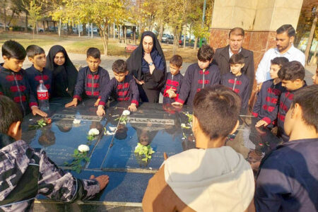 اعضای کانون پارس‌آباد یاد شهیدان گمنام را گرامی داشتند