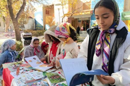 برگزاری برنامه «کافه‌ کتاب» در باغ ملی قوچان