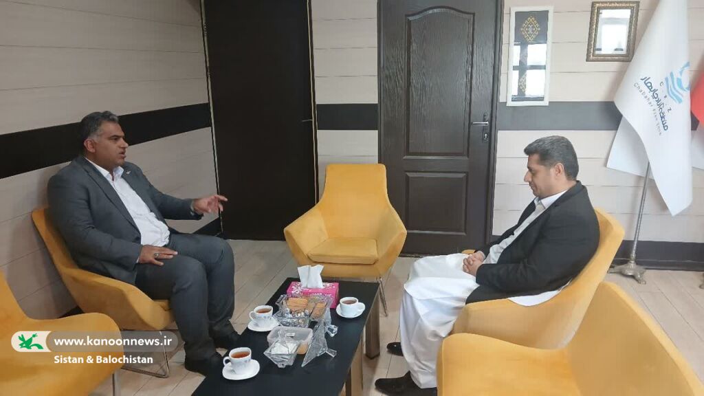 1374433-1 بررسی ظرفیتهای جنوب استان برای میزبانی جشنواره قصهگویی/ مدیرکل کانون از مراکز چابهار و کنارک بازدید کرد