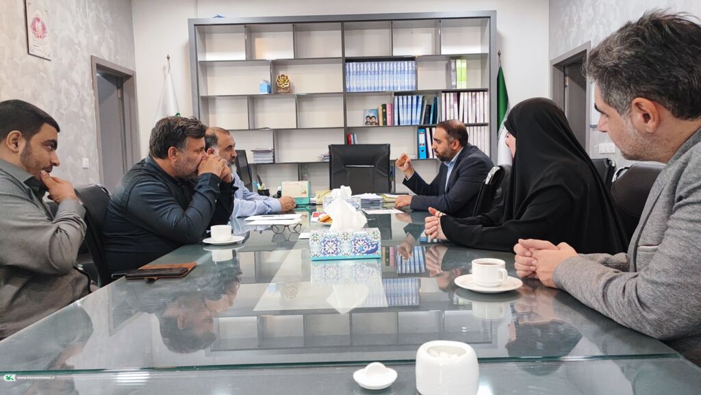 1374439-1 نشست مدیرکل کانون پرورش فکری خوزستان با مسئولان دزفول