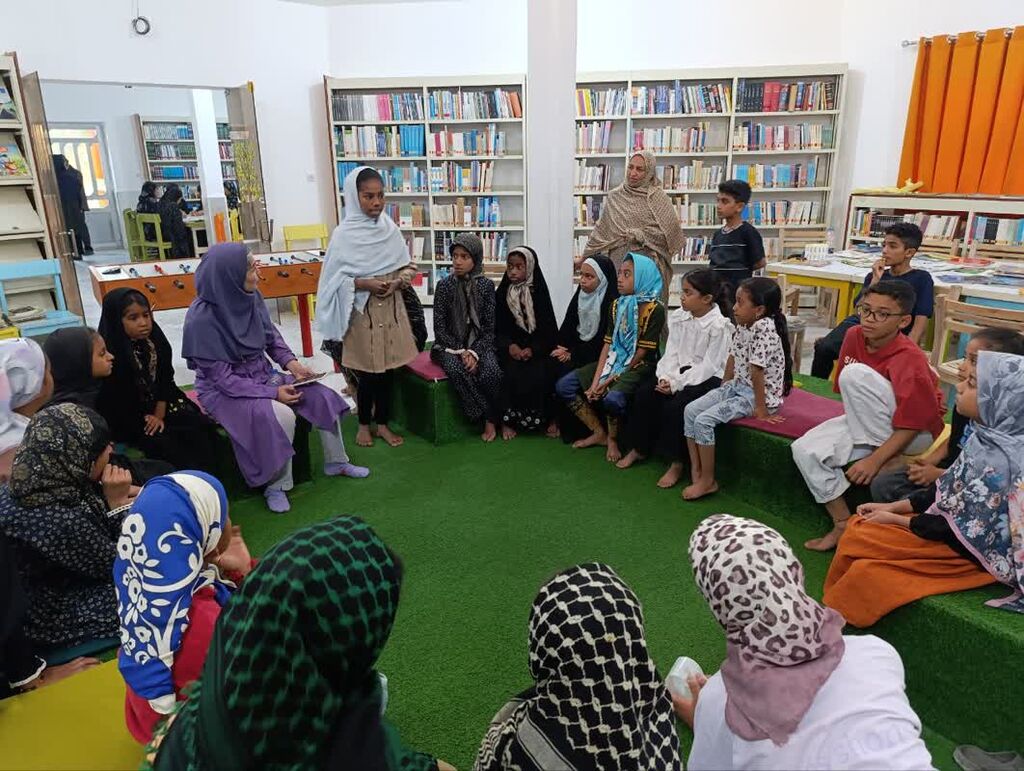 1374486-4 حضور مربیان کانون علوم و فناوریهای نوین ایران در جزیره تاریخی هرمز