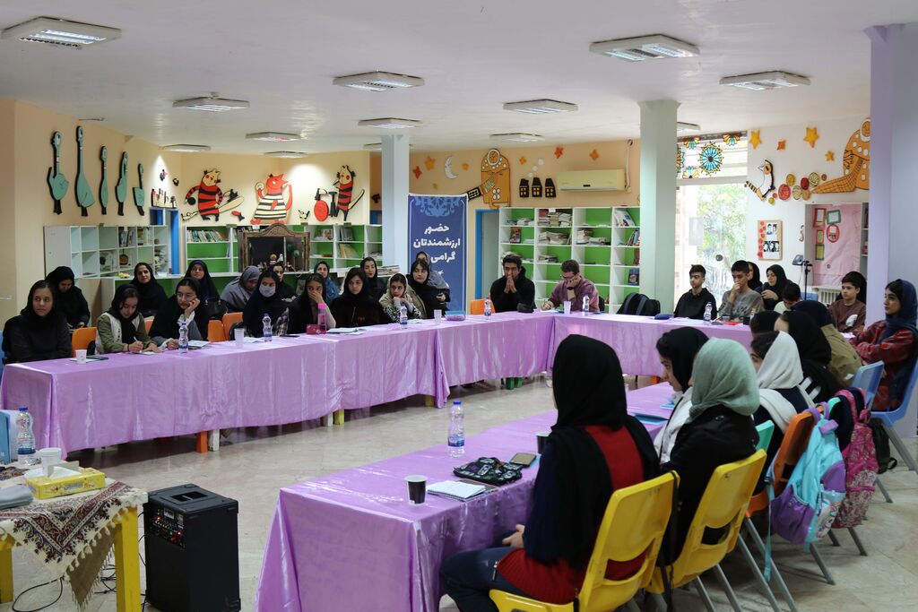 1374770-1 مدیرکل کانون مازندران: اثر ادبی باید ماندگار و بازتابدهنده دغدغههای اجتماعی باشد