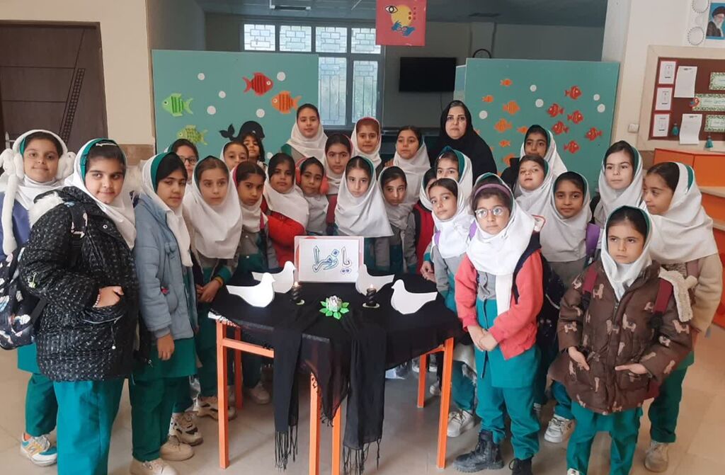 1374894-1 آرزوهای نوخوانها بر شاخههای درخت امید مرکز شماره ۱۴ کانون کرمانشاه