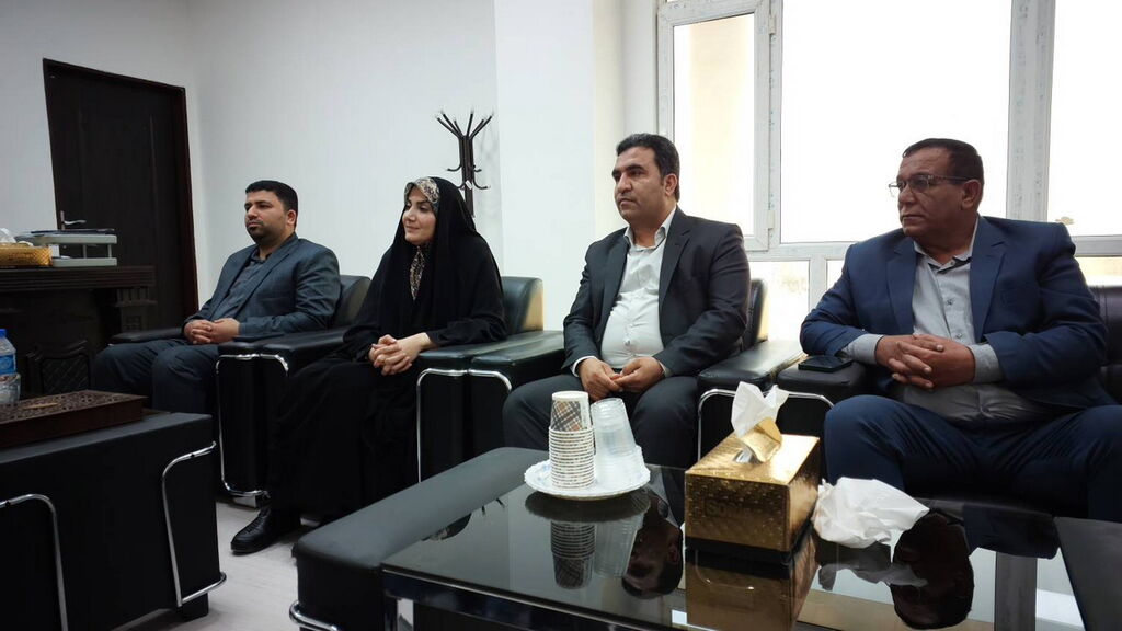 دیدار معاون توسعه و مدیریت منابع کانون با فرماندار عسلویه و بخشدار چاه مبارک