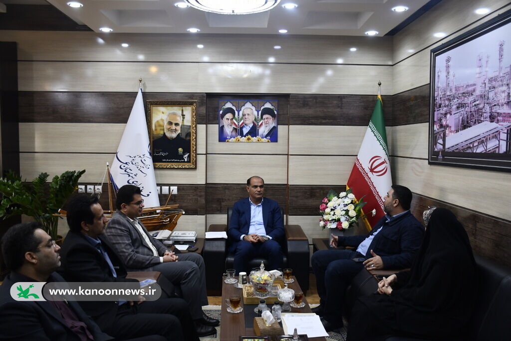 دیدار معاون توسعه و مدیریت منابع کانون با فرماندار عسلویه و بخشدار چاه مبارک