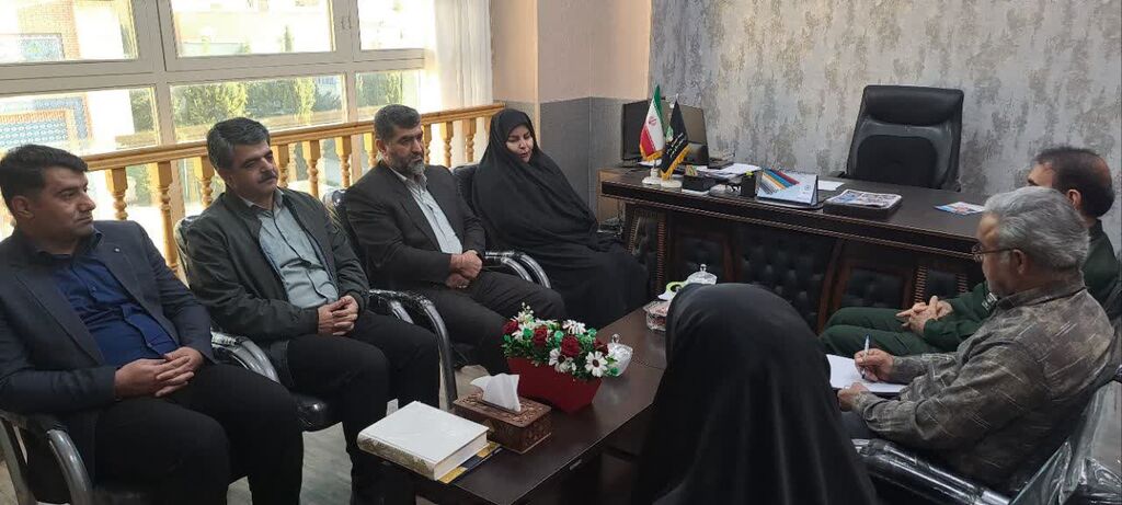 دیدار و گفتگوی مدیرکل کانون استان ایلام با مدیرکل بنیاد حفظ آثار و نشر ارزشهای دفاع مقدس استان