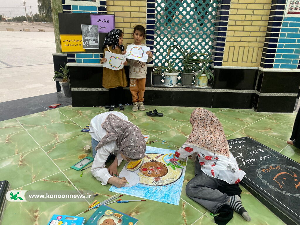 1375327 برگزاری پویش «تسبیح» در اردوی بروناستانی اعضای مرکز نخل تقی