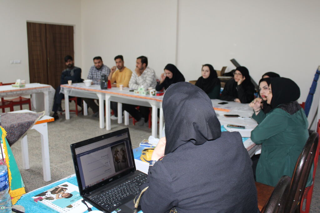 1375519 معتقدم هر عروسک سایه، دریچهای به دنیایی از تخیلات بیکران است