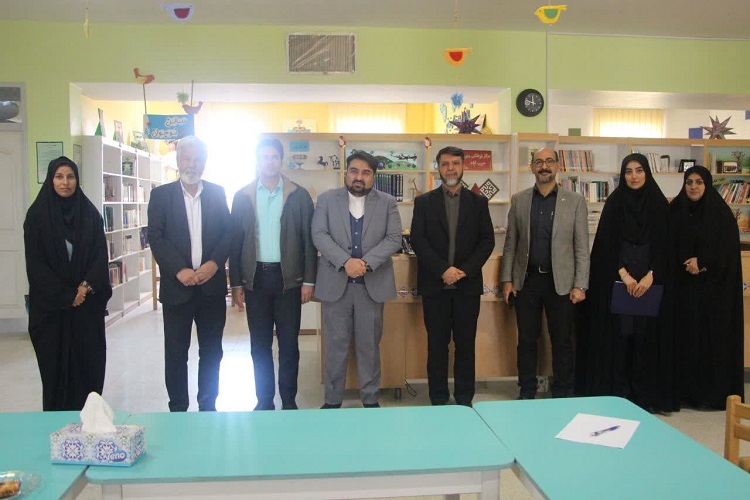 1375544-1 بازدید از کانون پرورش فکری کودکان و نوجوانان شهر حبیبآباد