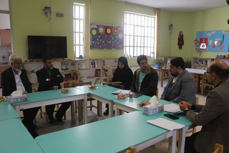 1375545-1 بازدید از کانون پرورش فکری کودکان و نوجوانان شهر حبیبآباد
