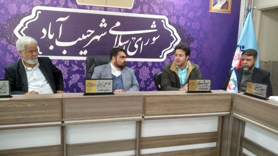 1375549-1 بازدید از کانون پرورش فکری کودکان و نوجوانان شهر حبیبآباد