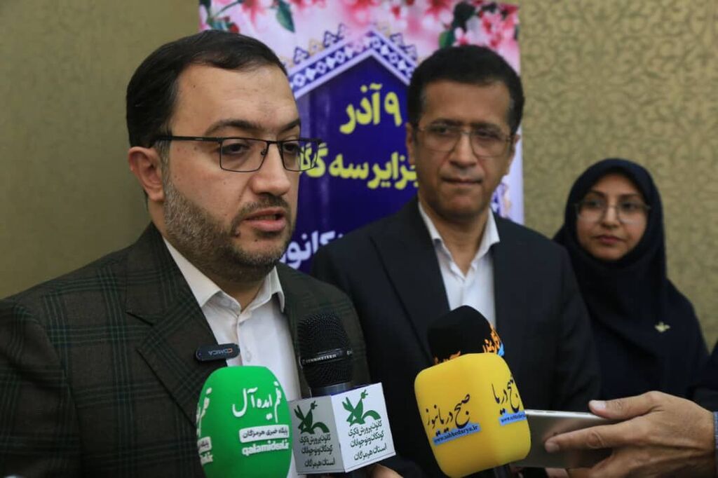 1375654-3 افتتاح مراکز فرهنگی و هنری و سینما در جزایر سه گانه