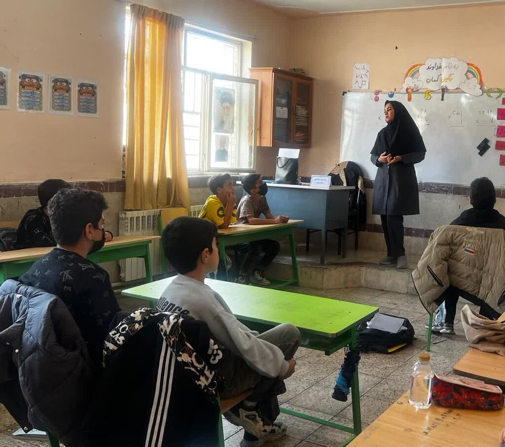 1375751-1 یک شنبه های قصه گویی درمراکز کانون استان ایلام