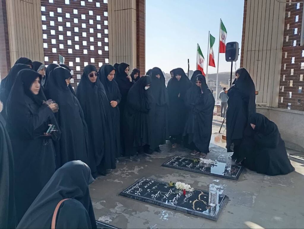 1375763-1 ویژه برنامههای بزرگداشت هفته بسیج در مراکز کانون آذربایجان شرقی