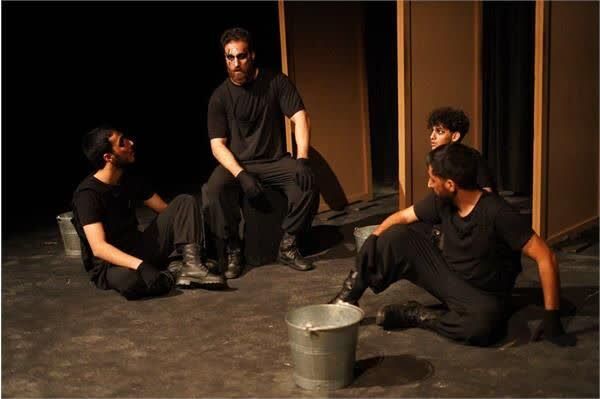 1375849-1 آیین پایانی جشنوارههای تئاتر استانهای کشور در کرمانشاه برگزار شد