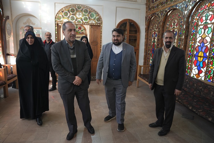 افتتاح دبیرخانه‌ی بیست‌وهفتمین جشنواره بین‌المللی قصه‌گویی در اصفهان