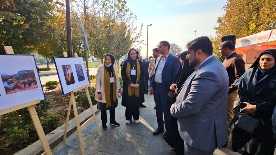 زیبایی پاییز با آیین گشایش جشنواره‌ی برگ‌ریزان کانون رقم خورد