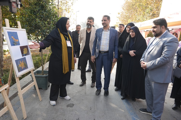 1375972-1 زیبایی پاییز با آیین گشایش جشنوارهی برگریزان کانون رقم خورد