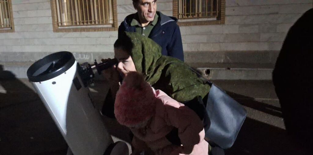 برگزاری کارگاه نجوم و رصد ماه در پژوشکده خوارزمی کنگاور
