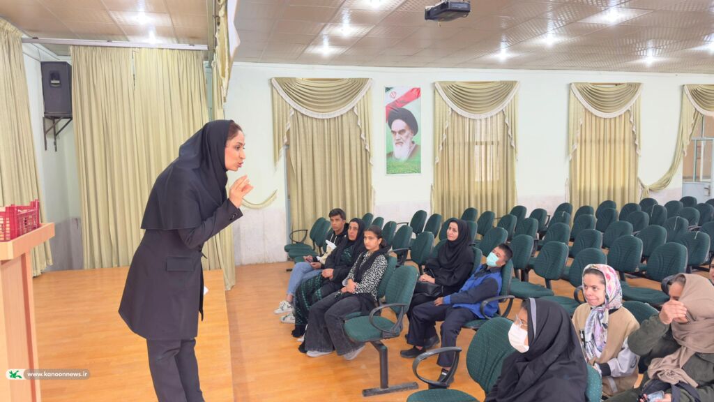 1376964-1 همنوایی کانون پرورش فکری و فرهنگسرای سادات گچساران برای کودکان با نیازهای ویژه