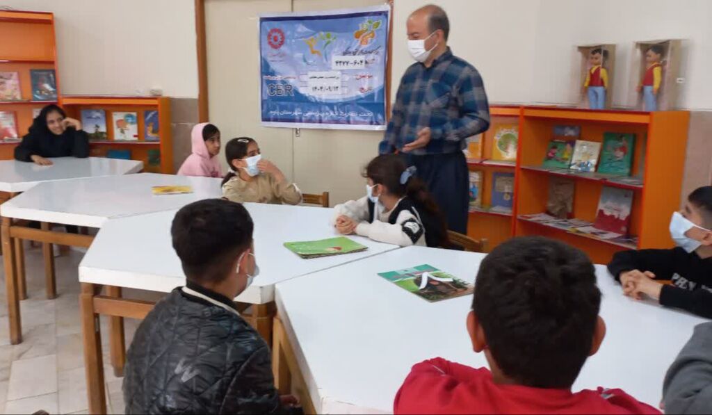 ویژه‌برنامه مرکز پاوه با کودکان کم‌توان و معلول جسمی حرکتی