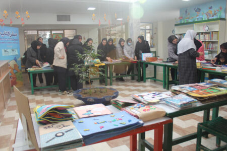 رونمایی از ۱۰۰ عنوان کتاب حسی‌،لمسی در شهرستان مهاباد