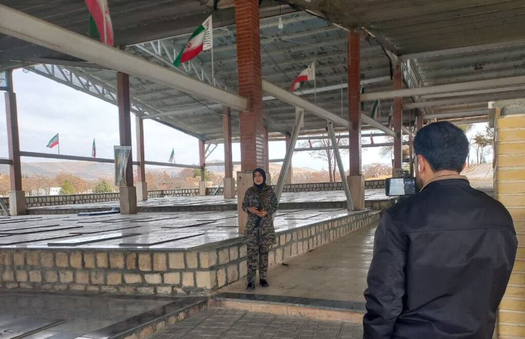 ضبط قصه محیطی زندگی شهید "حاج رمضان" در مزار شهدای سنقر